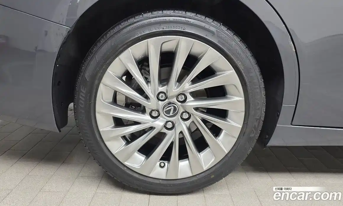 Lexus ES 2023 2.5 гидро, фото 5