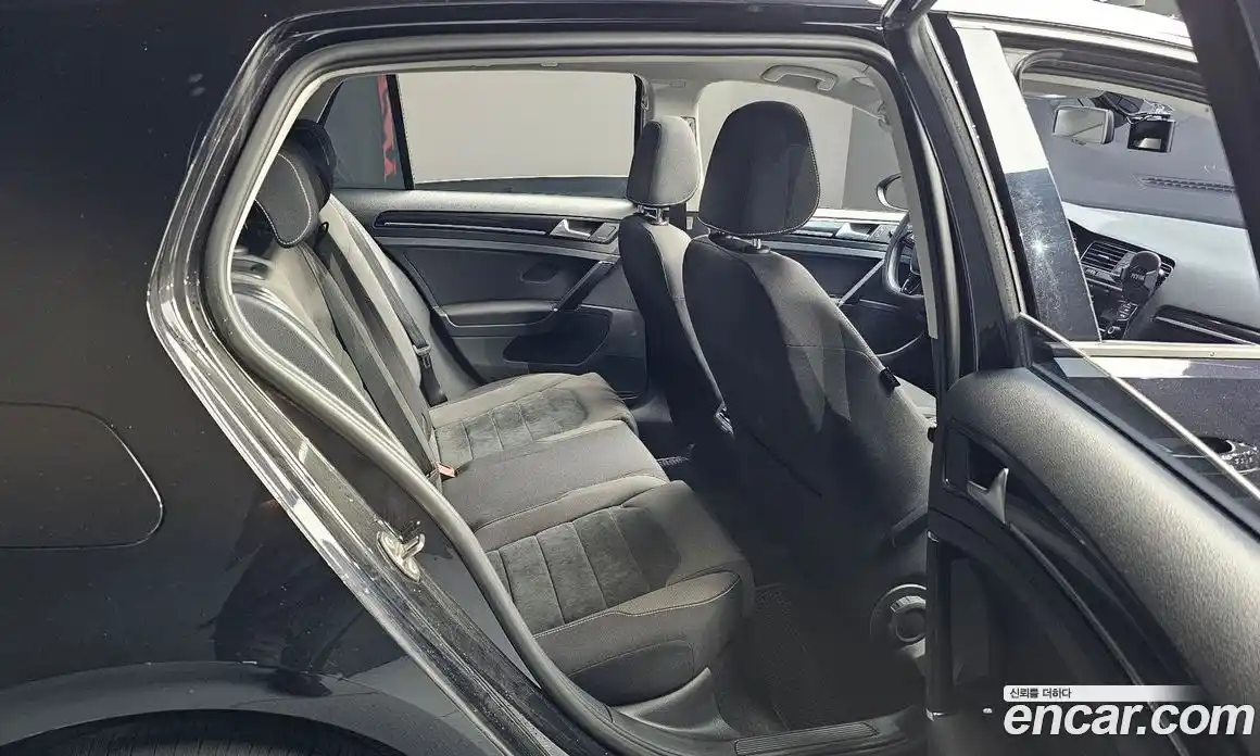 Volkswagen Golf 2015 2.0 автомат (гидро), фото 12