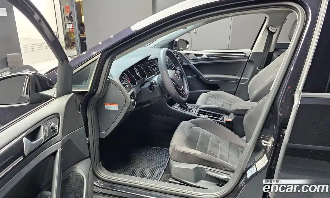 Volkswagen Golf 2015 2.0 автомат (гидро), фото 10