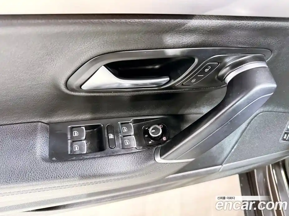 Volkswagen CC 2011 2.0 автомат (гидро), фото 7
