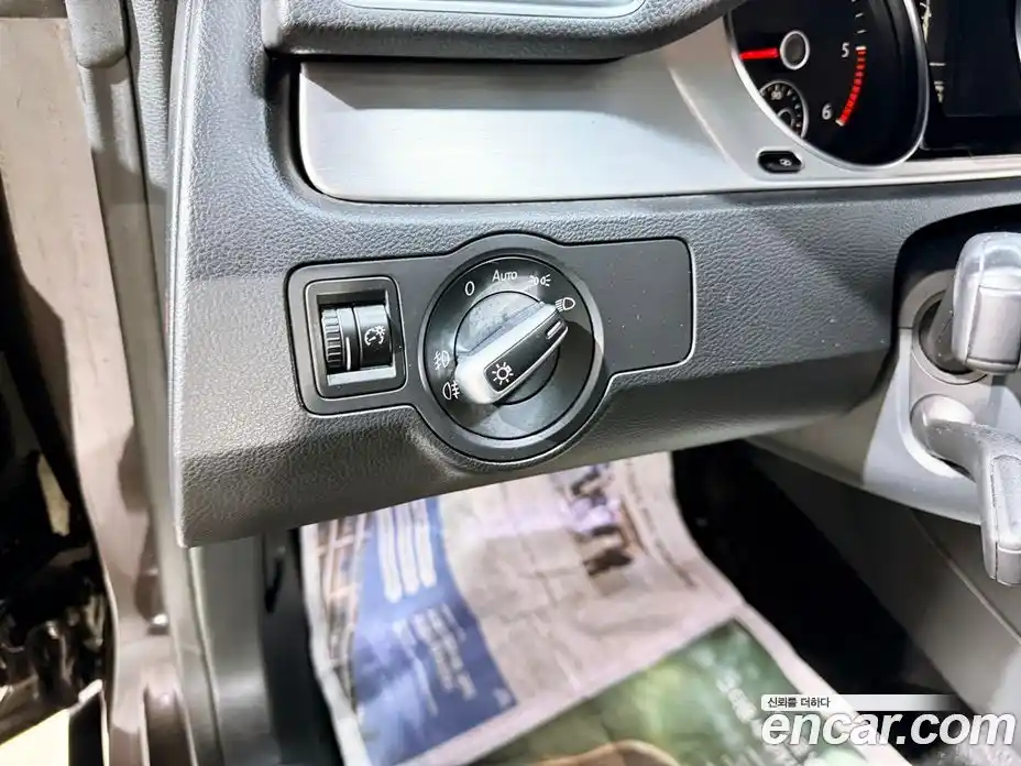 Volkswagen CC 2011 2.0 автомат (гидро), фото 8