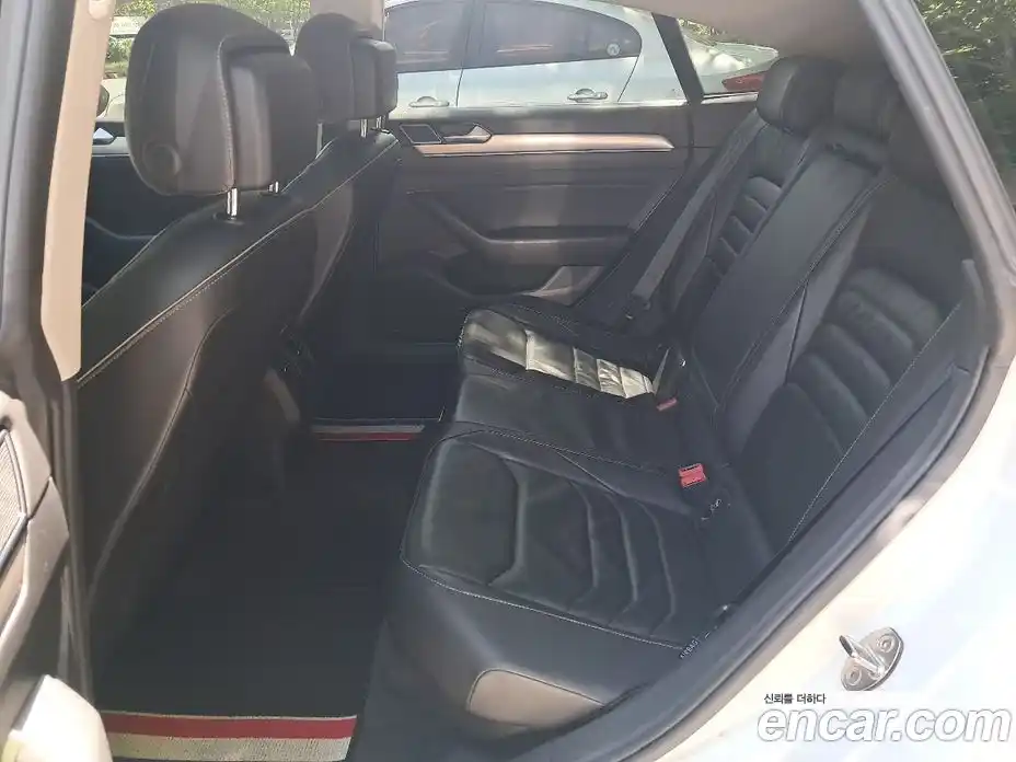 Volkswagen Arteon 2019 2.0 автомат (гидро), фото 17