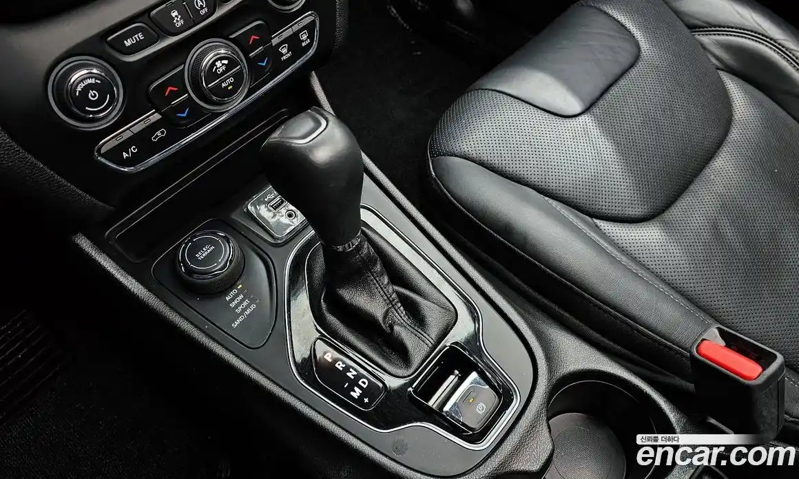 Jeep Cherokee 2020 2.4 автомат (гидро), фото 12