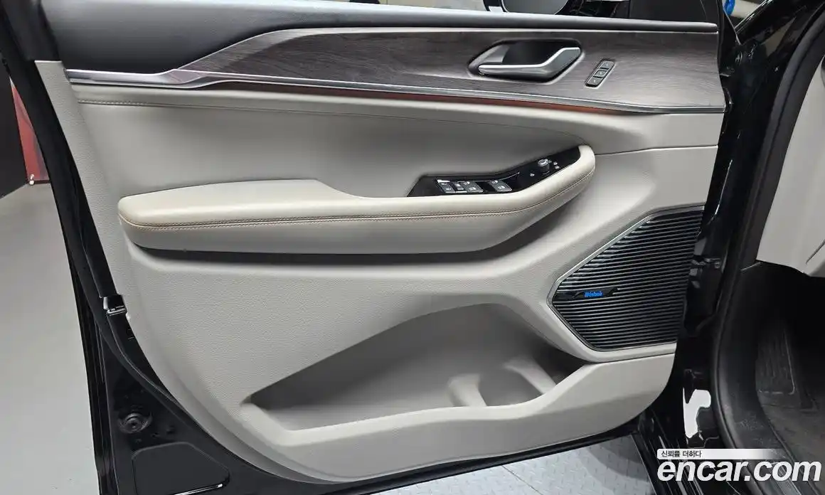 Jeep Cherokee 2023 3.6 автомат (гидро), фото 14