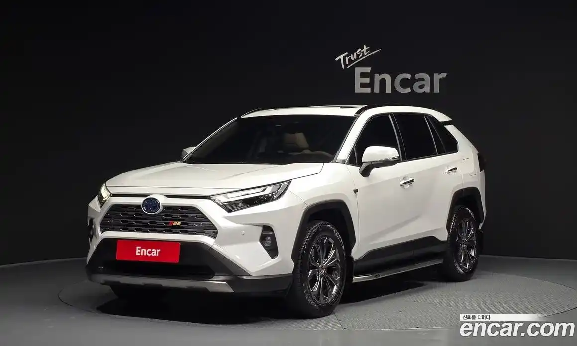 Toyota RAV4 2024 2.5 гидро, фото 1