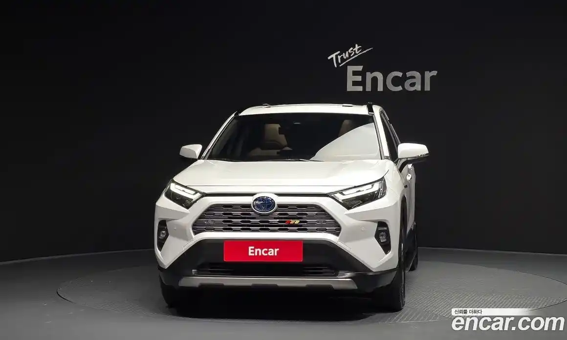 Toyota RAV4 2024 2.5 гидро, фото 3