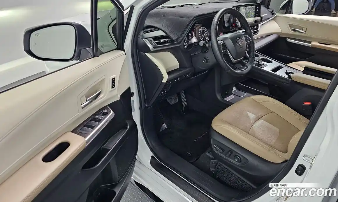 Toyota Sienna 2024 2.5 гидро, фото 13