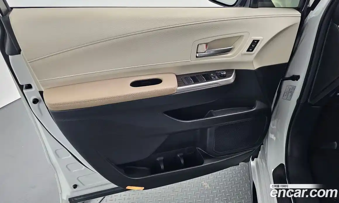 Toyota Sienna 2024 2.5 гидро, фото 14