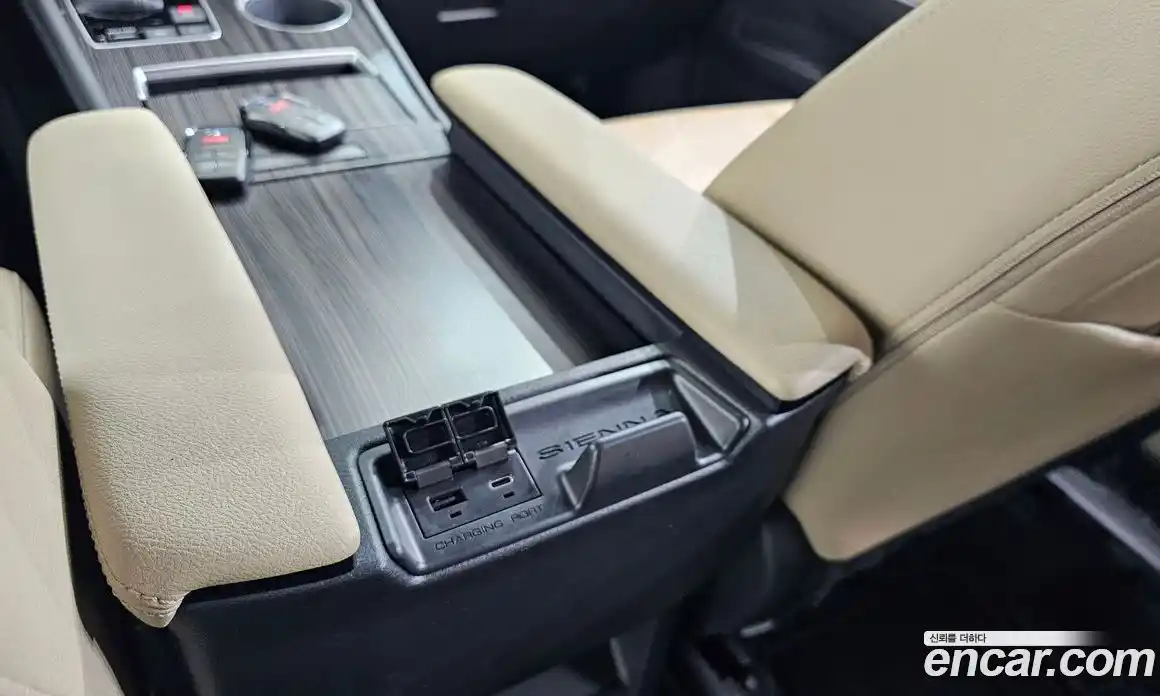 Toyota Sienna 2024 2.5 гидро, фото 29
