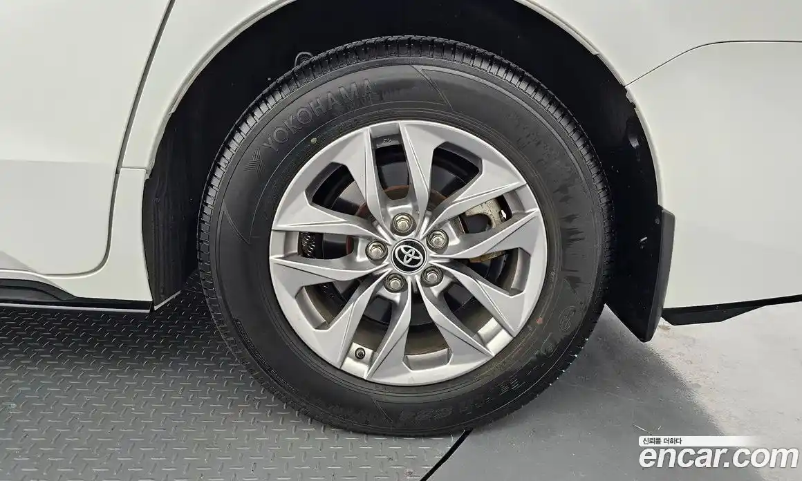 Toyota Sienna 2024 2.5 гидро, фото 7