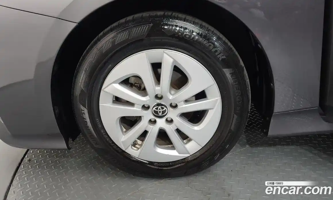 Toyota Prius 2017 1.8 гидро, фото 5