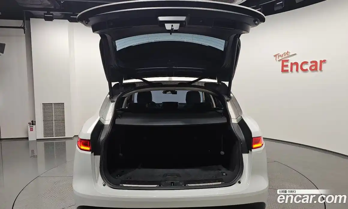 Jaguar F-Pace 2019 2.0 гидро, фото 32