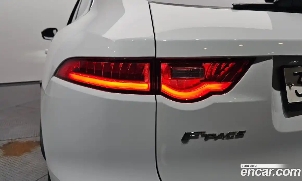 Jaguar F-Pace 2019 2.0 гидро, фото 8