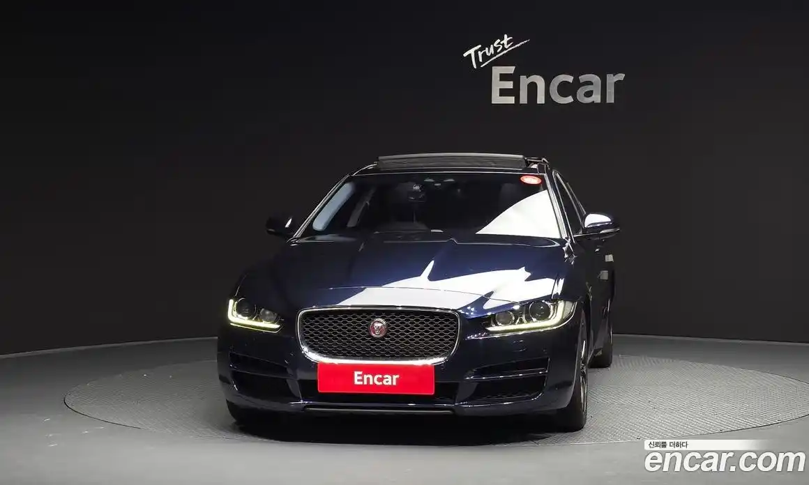 Jaguar XE 2016 2.0 гидро, фото 3