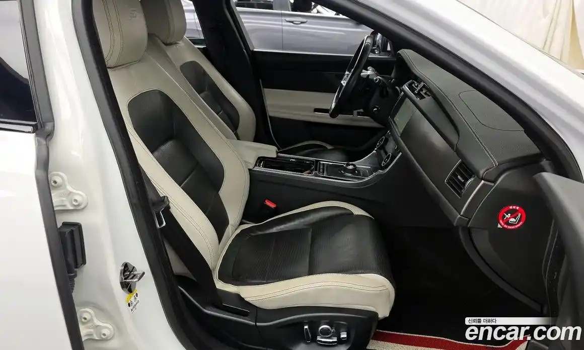 Jaguar XF 2017 3.0 гидро, фото 11