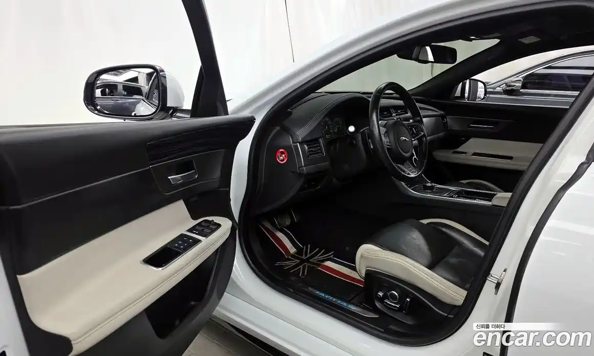 Jaguar XF 2017 3.0 гидро, фото 10