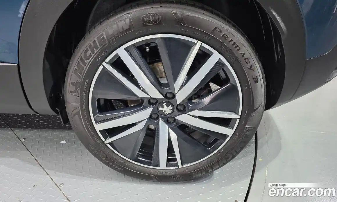 Peugeot 3008 2023 1.5 автомат (гидро), фото 7