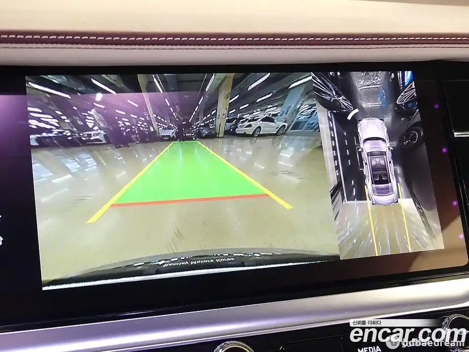 Bentley Flying Spur 2023 4.0 гидро, фото 15
