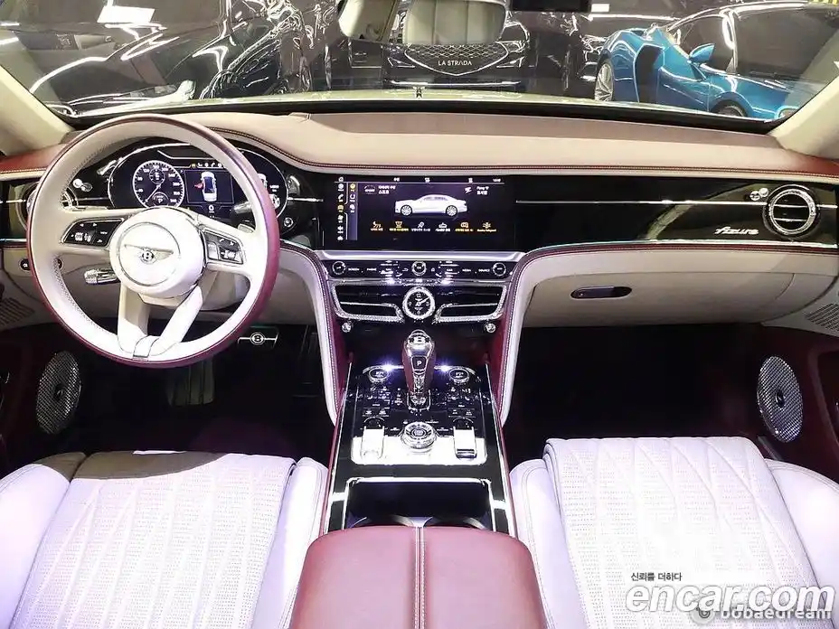 Bentley Flying Spur 2023 4.0 гидро, фото 4