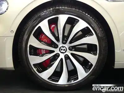 Bentley Flying Spur 2023 4.0 гидро, миниатюра 8