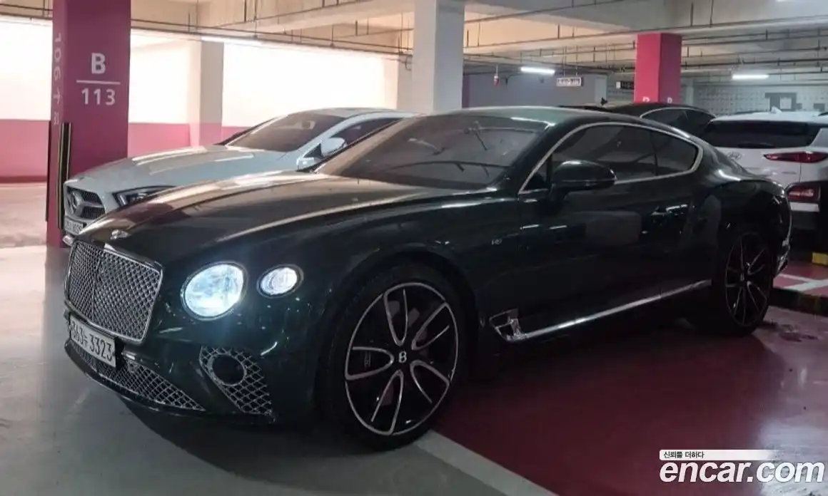Bentley Continental 2022 4.0 гидро, фото 13