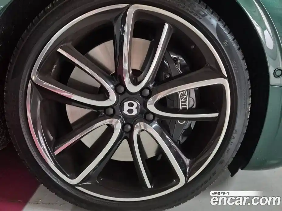 Bentley Continental 2022 4.0 гидро, фото 14