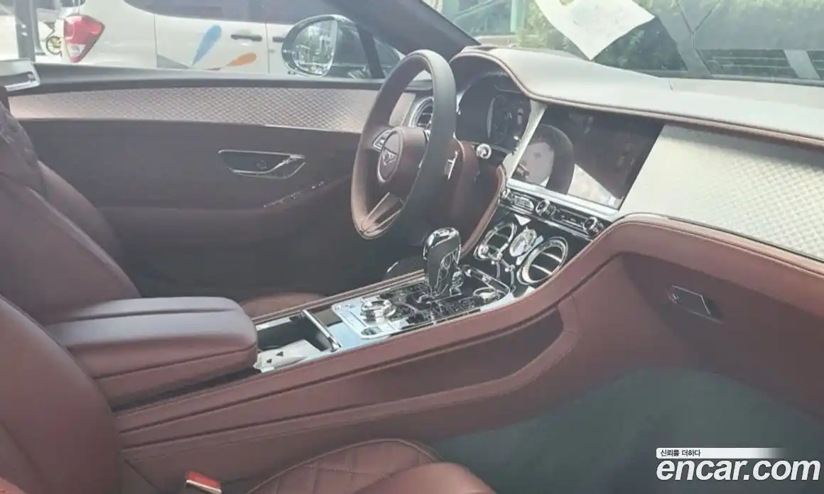 Bentley Continental 2022 4.0 гидро, фото 7