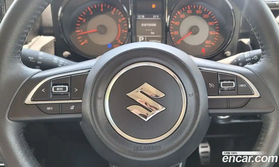 Suzuki Jimny 2023 1.5 автомат (гидро), фото 14