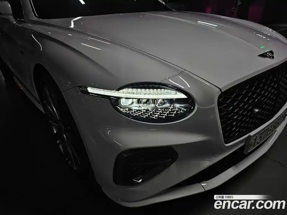 Bentley Continental 2025 4.0 гидро, фото 4