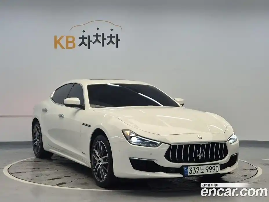 Maserati Ghibli 2021 3.0 гидро, фото 4