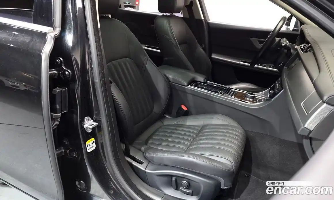 Jaguar XF 2016 2.0 гидро, фото 9