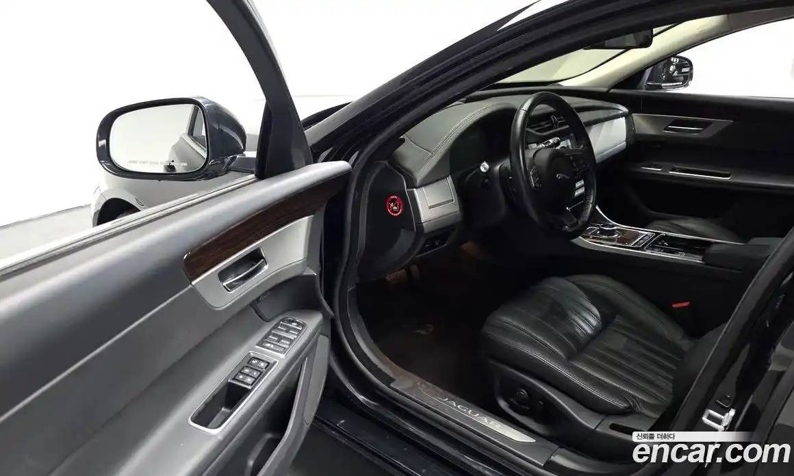 Jaguar XF 2016 2.0 гидро, фото 10
