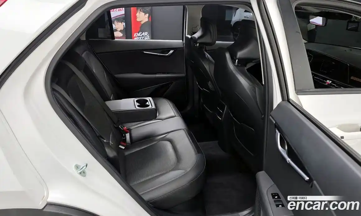 Kia Niro 2022 1.6 автомат (гидро), фото 19