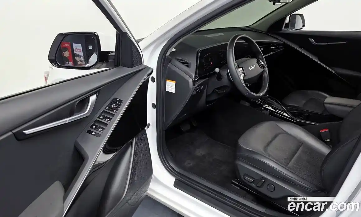 Kia Niro 2022 1.6 автомат (гидро), фото 10
