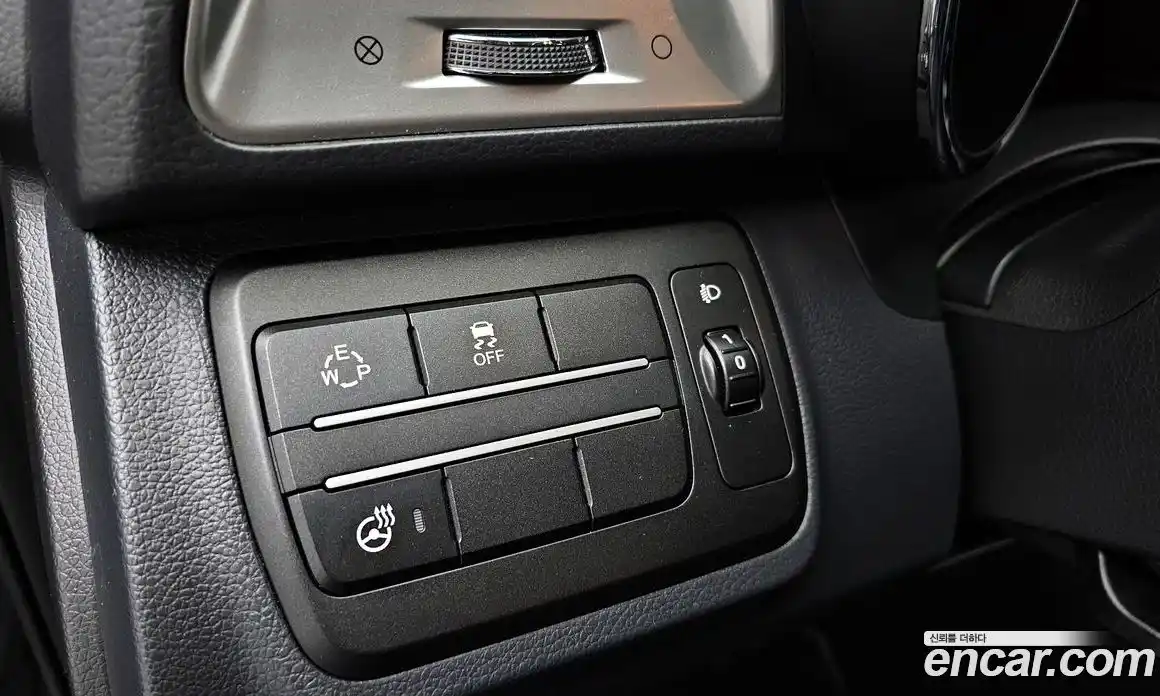 SsangYong TIBOLI 2015 1.6 автомат (гидро), фото 17
