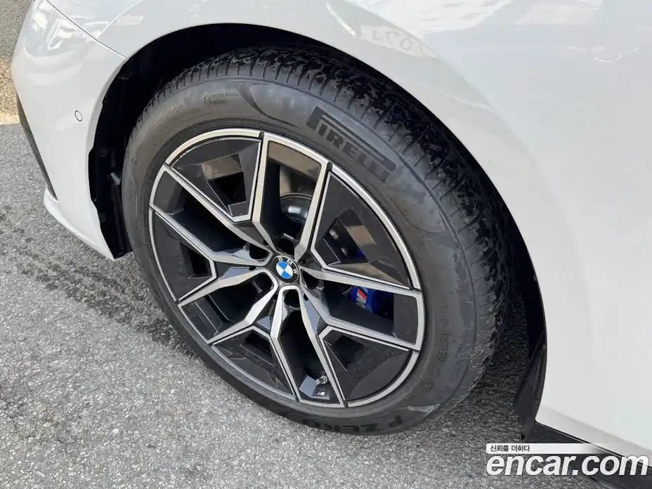 BMW 5 серия 2025 2.0 автомат (гидро), фото 6