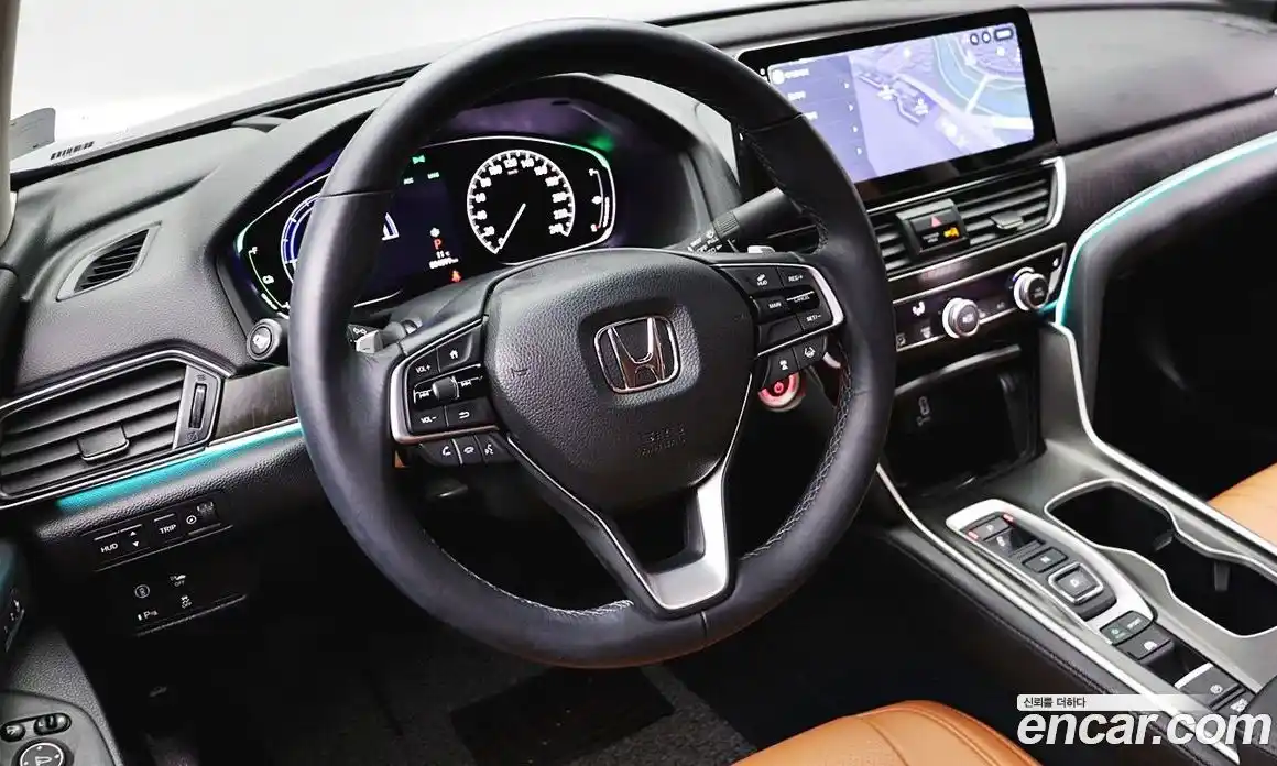 Honda Accord 2019 2.0 автомат (гидро), фото 13