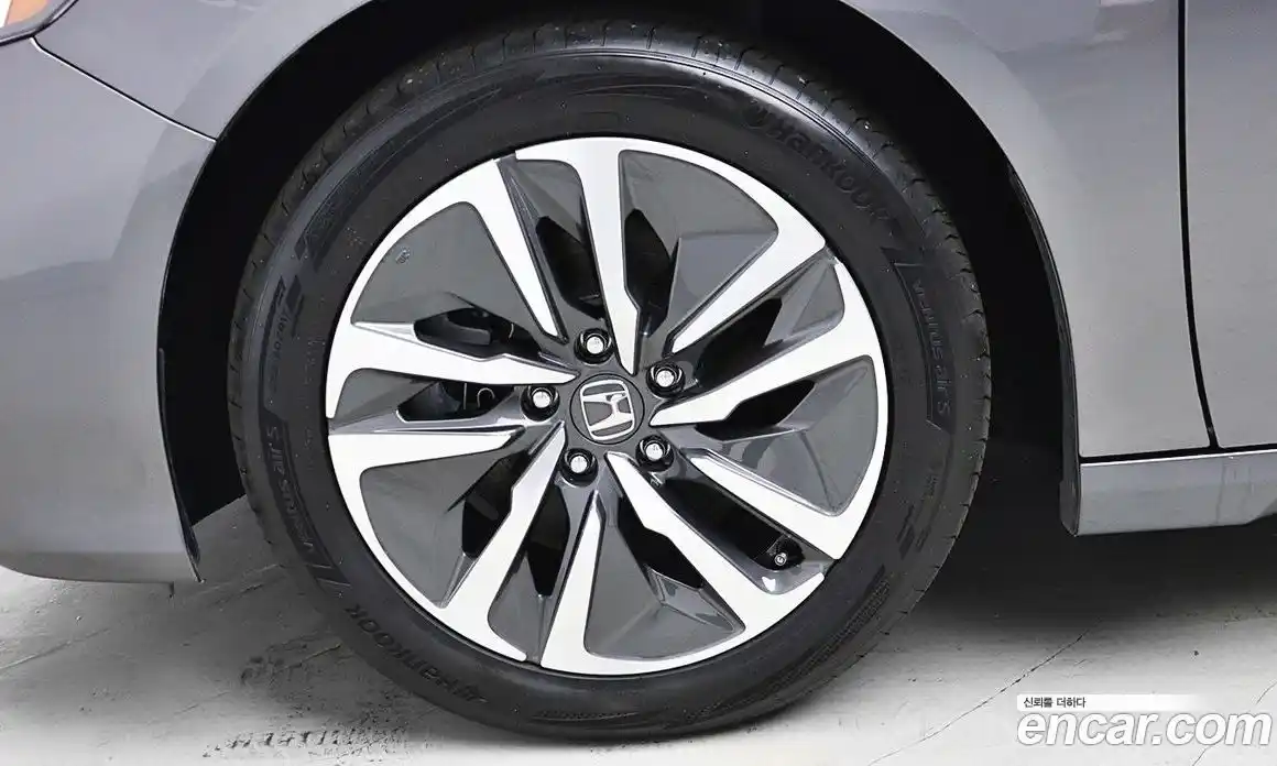 Honda Accord 2019 2.0 автомат (гидро), фото 5