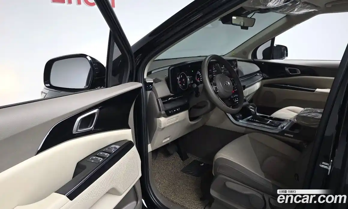 Kia Carnival 2021 2.2 автомат (гидро), фото 12