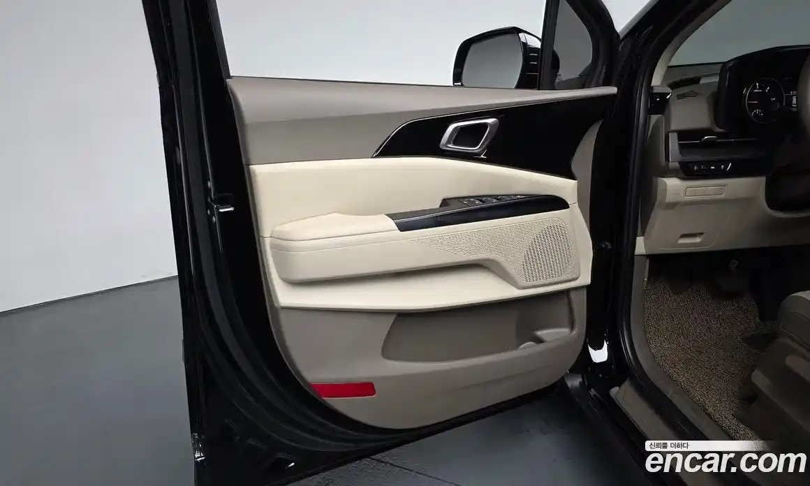 Kia Carnival 2021 2.2 автомат (гидро), фото 13
