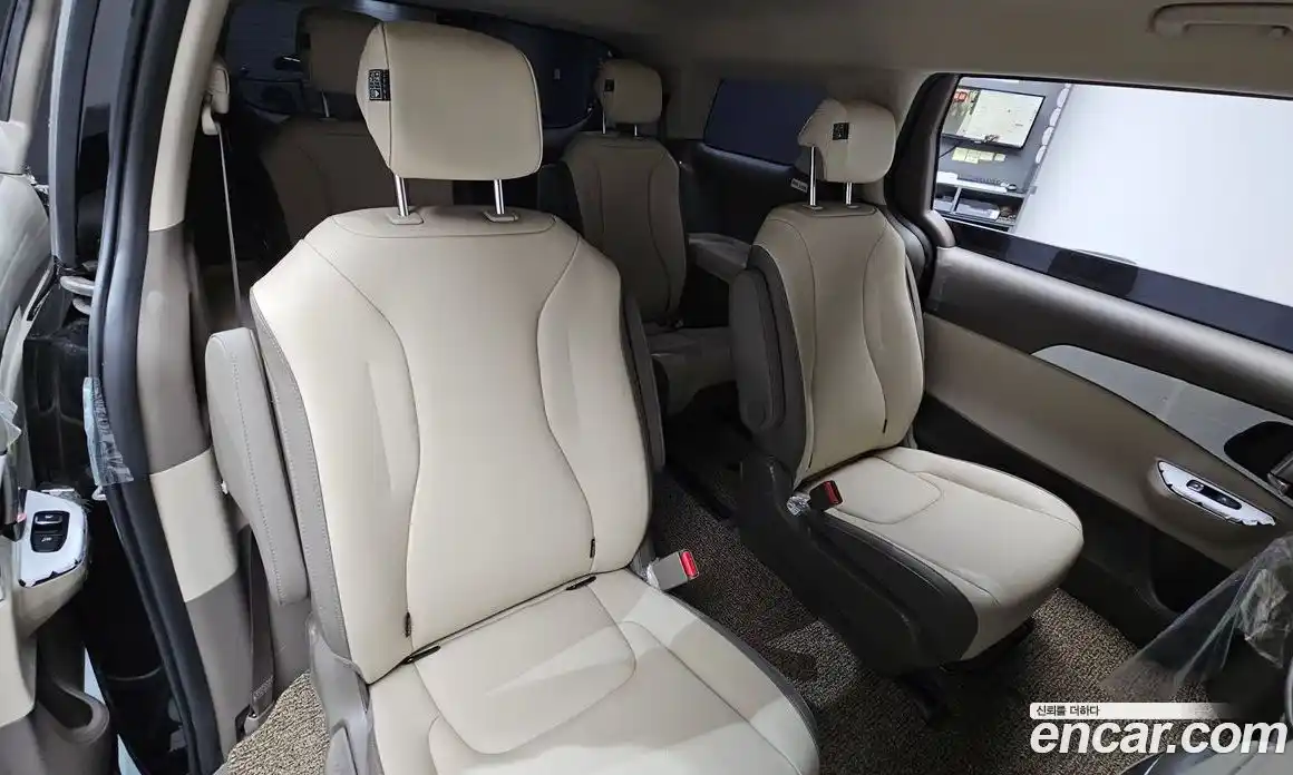 Kia Carnival 2021 2.2 автомат (гидро), фото 15