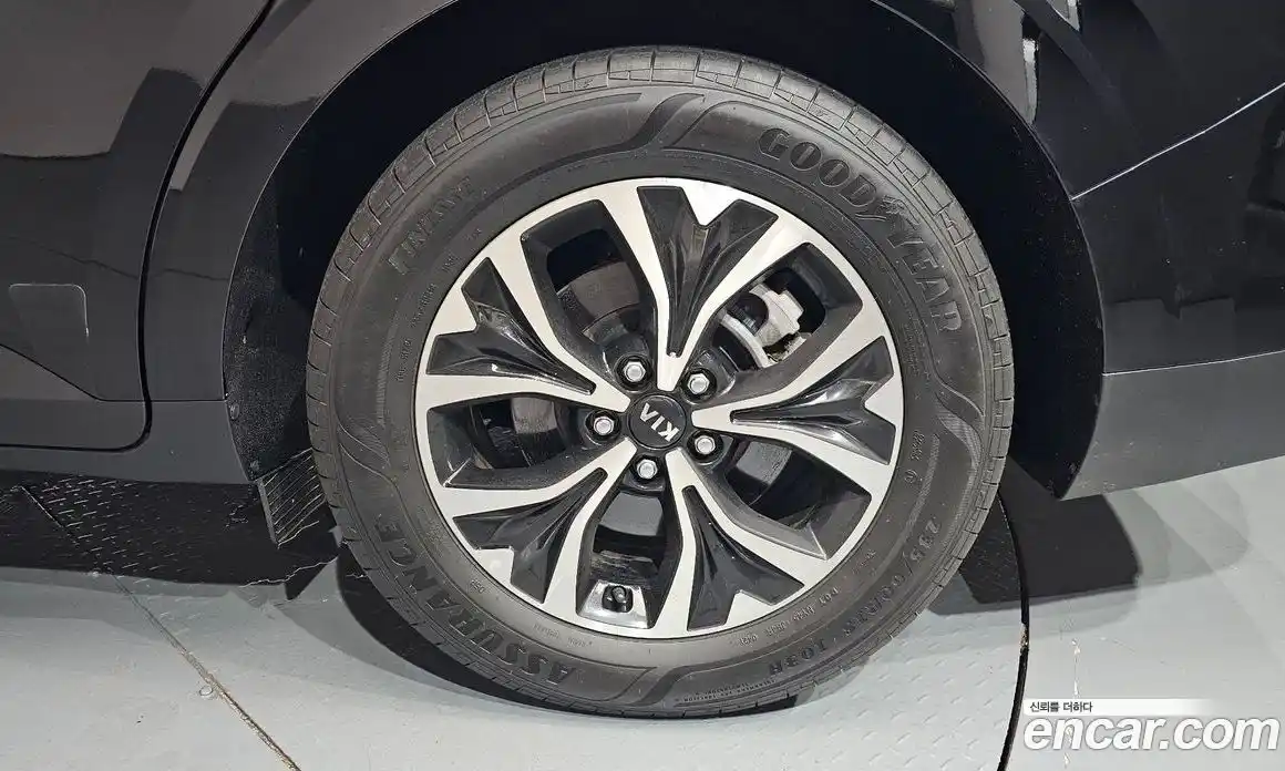 Kia Carnival 2021 2.2 автомат (гидро), фото 6
