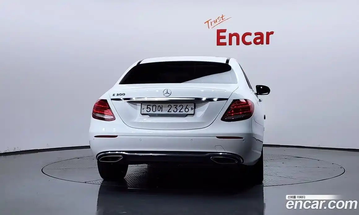 Mercedes-Benz E-Class 2019 2.0 автомат (гидро), фото 4