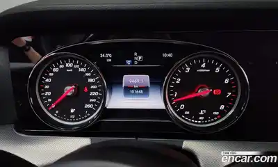Mercedes-Benz E-Class 2019 2.0 автомат (гидро), миниатюра 8