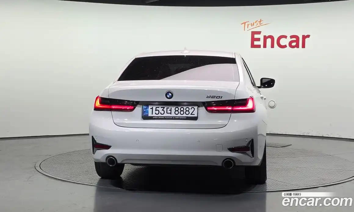 BMW 3 серия 2021 2.0 автомат (гидро), фото 4