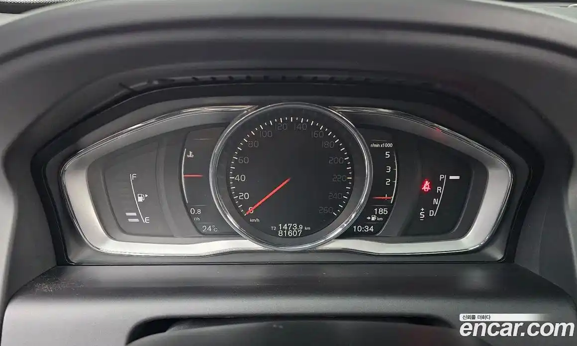 Volvo XC60 2017 2.0 автомат (гидро), фото 11