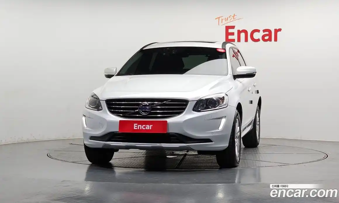 Volvo XC60 2017 2.0 автомат (гидро), фото 3