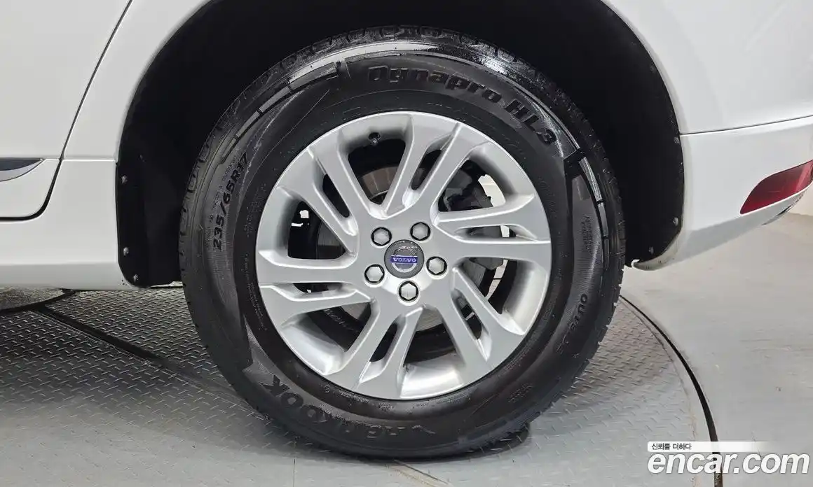 Volvo XC60 2017 2.0 автомат (гидро), фото 7