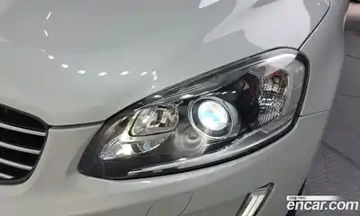 Volvo XC60 2017 2.0 автомат (гидро), миниатюра 8