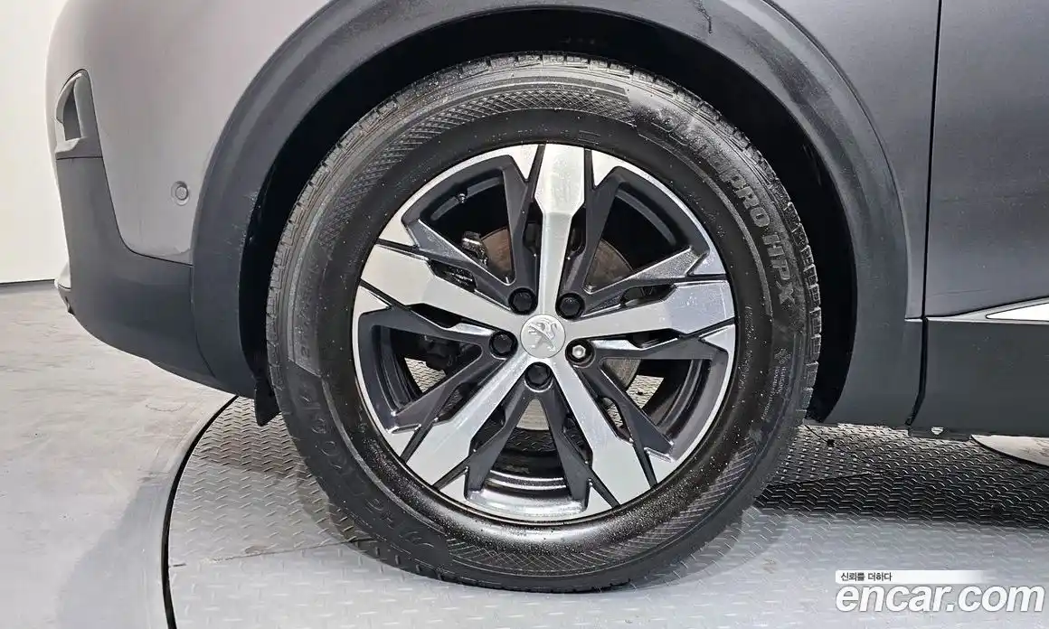 Peugeot 5008 2020 1.5 автомат (гидро), фото 5